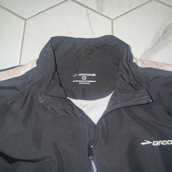 Brooks Running Windbreaker‎ Jacket Size XL - Picture 3 of 6